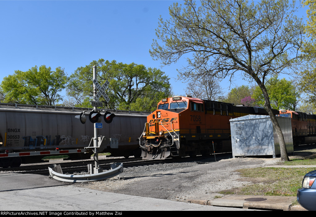 BNSF 7058